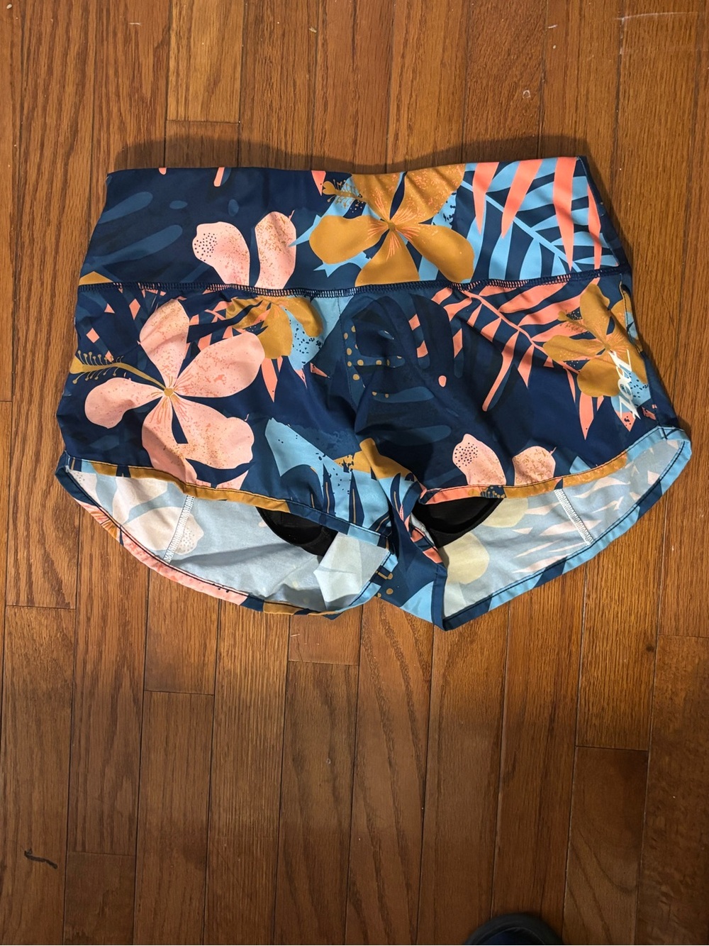 Zoot Paradise running shorts